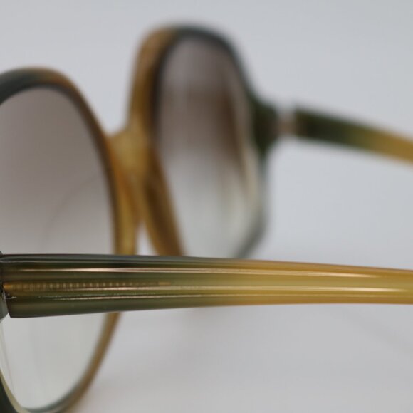 Vintage 1970\'s tres chic Saphira oversized butterfly sunglasses